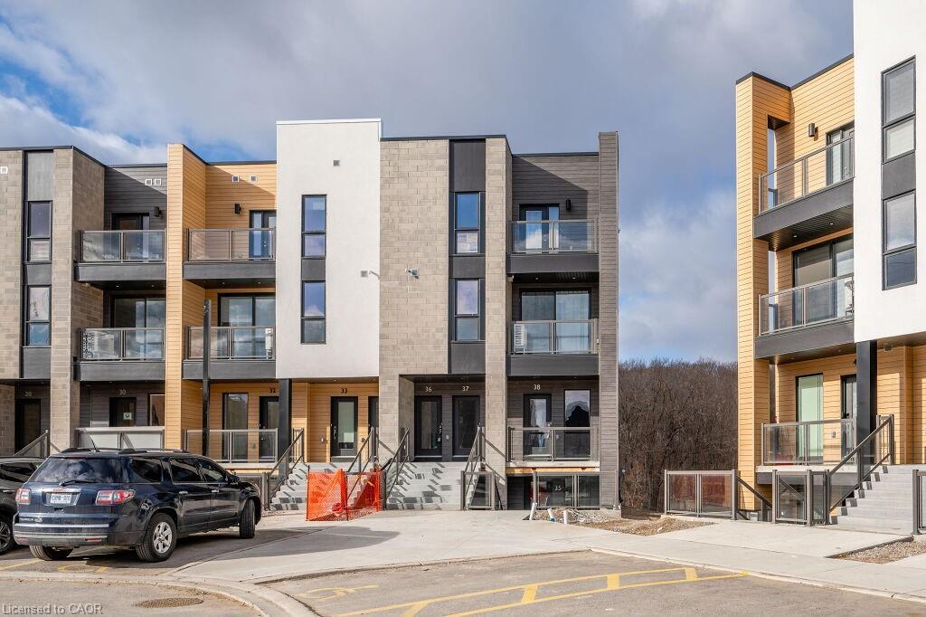 261 Woodbine Avenue 36, Kitchener