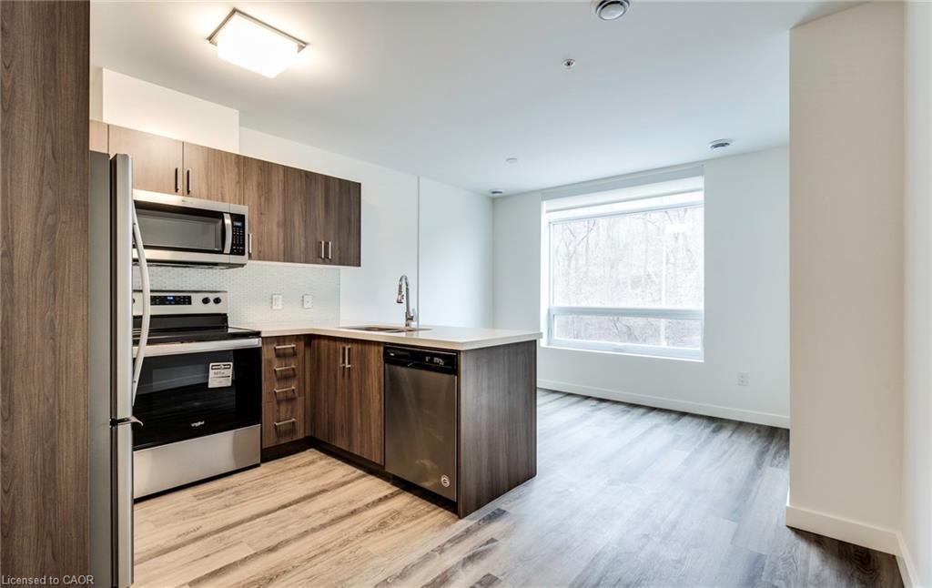 479 Charlton Avenue E 102, Hamilton