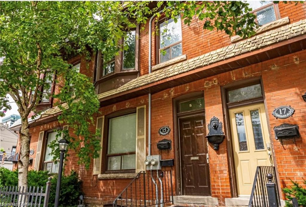 15 Caroline Street N, Hamilton