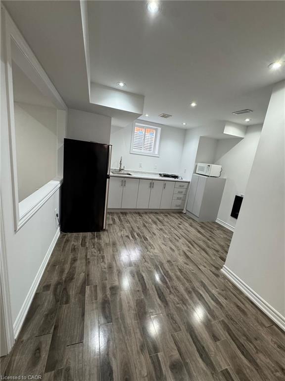 80 Dredge Court Bsmt, Mississauga