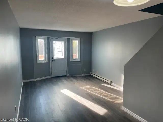 288 Grays Road 209, Stoney Creek