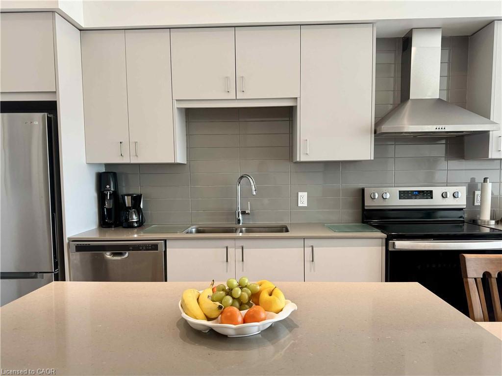 50 Grand Avenue 1812, Cambridge