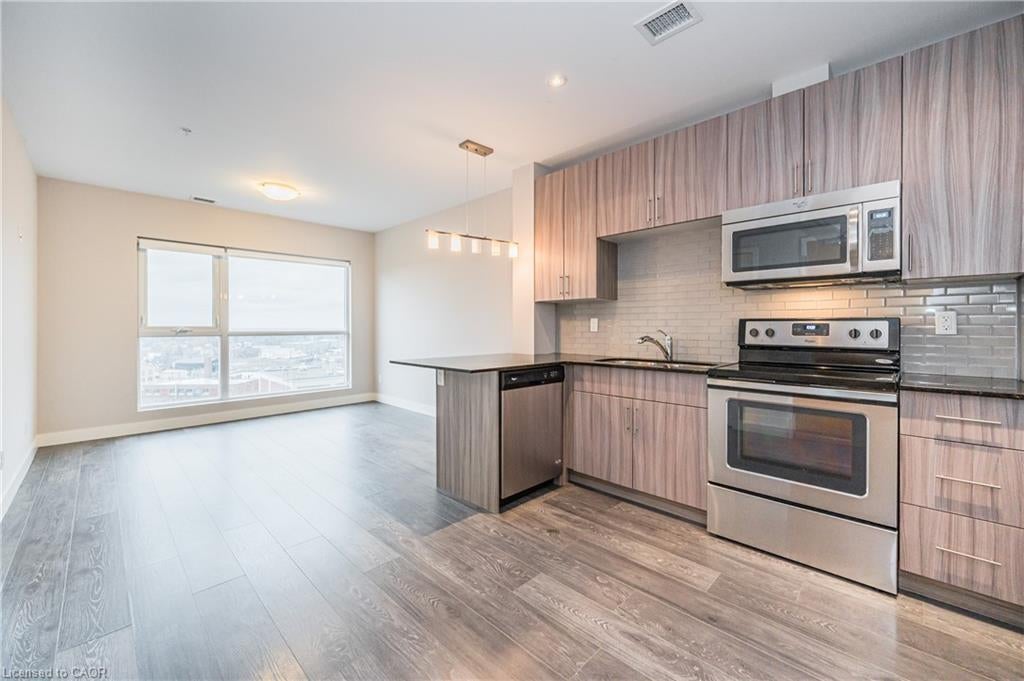 1 Victoria Street S 1204, Kitchener