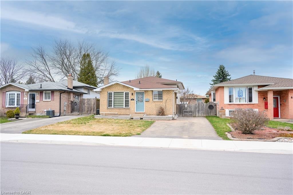 48 Larchwood Circle, Welland