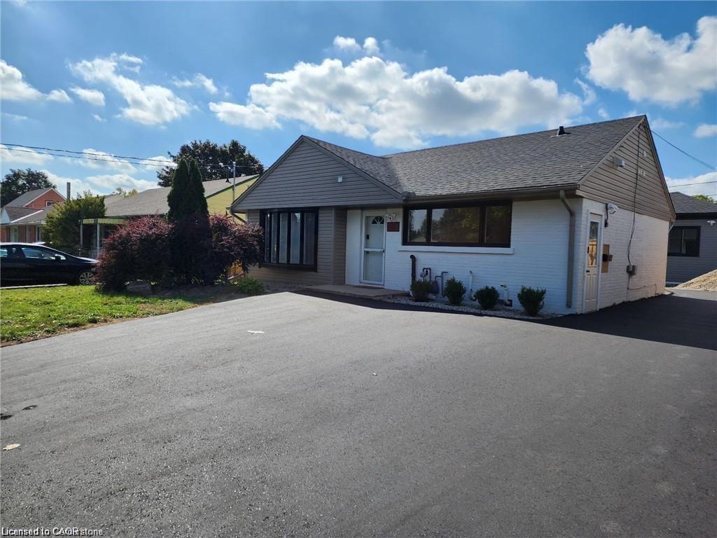 261 Belmont Avenue W B, Kitchener