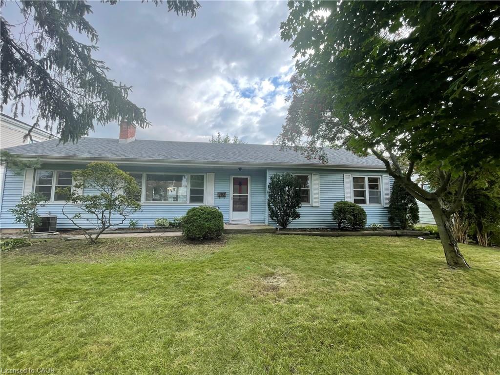 903 Danforth Place, Burlington