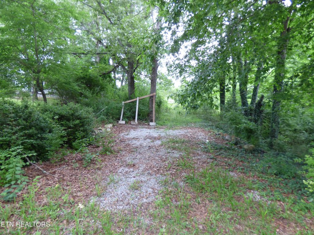 Prentice St, Crossville