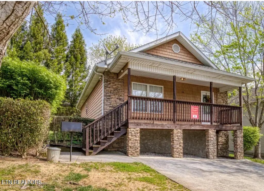 644 Lloyd Huskey Rd, Pigeon Forge