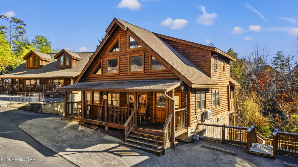 326 Big Bear Way, Pigeon Forge