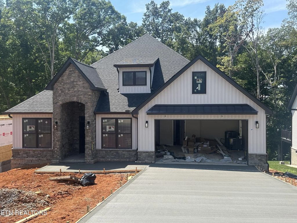 334 Nuhya Lane, Loudon