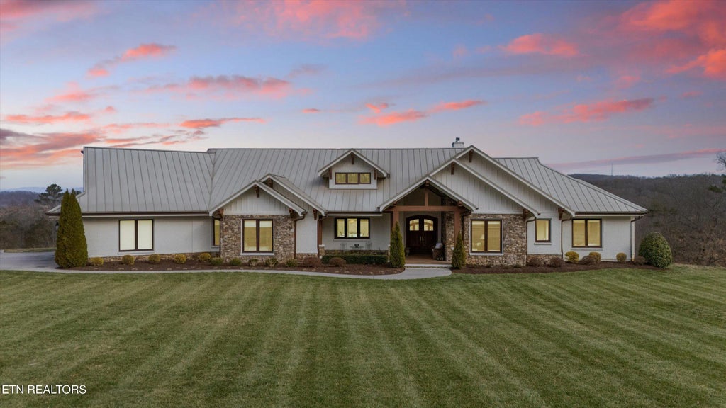 950 N White Wing North Rd, Lenoir City