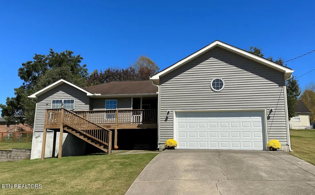 8404 Old Midway Rd, Lenoir City