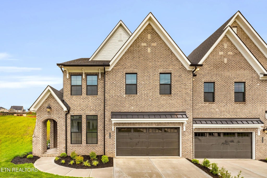 1136 Branch Hook Rd, Knoxville