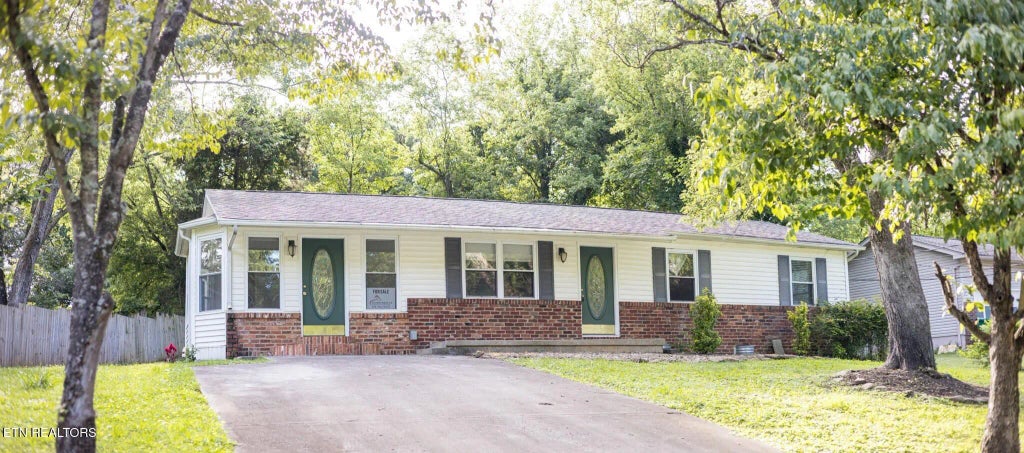 1049 Roswell Rd, Knoxville