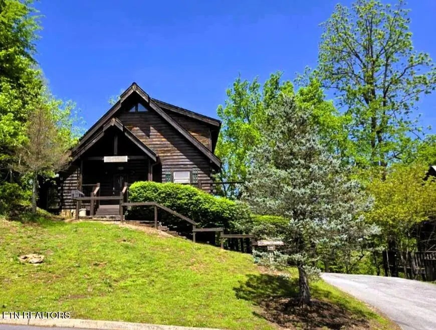 241 Alpine Mountain Way, Pigeon Forge
