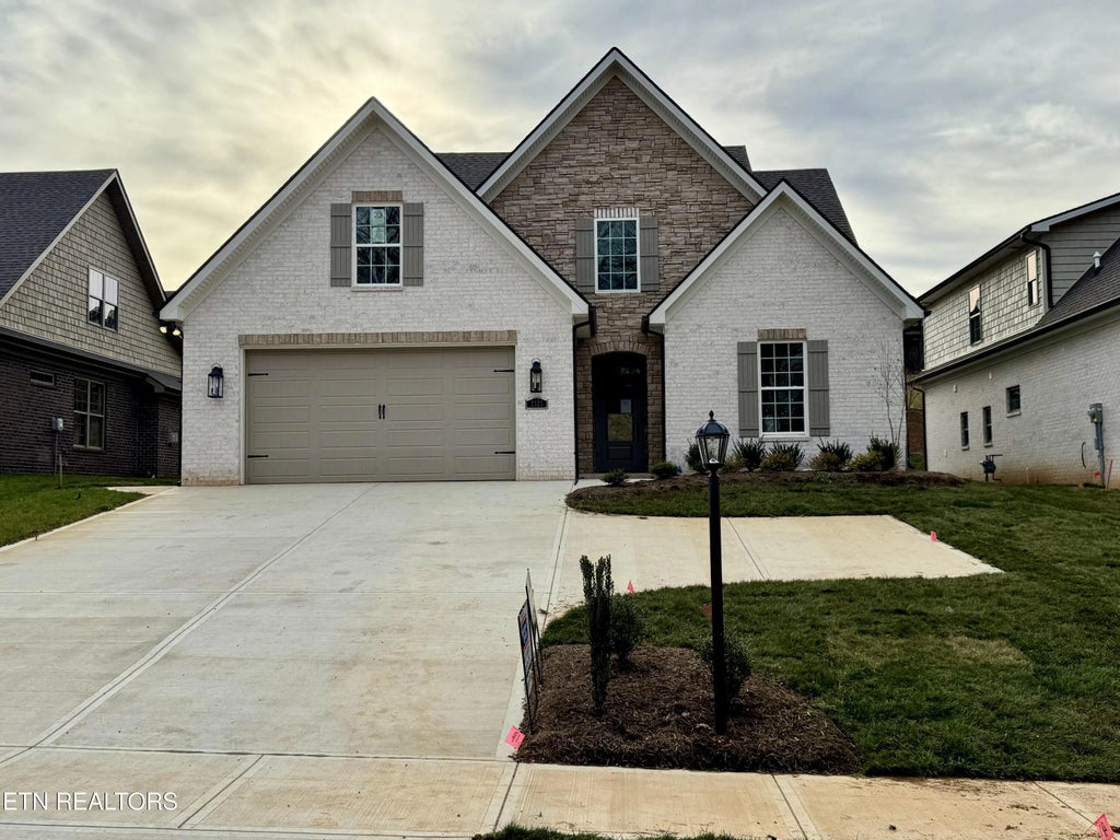 2125 Mission Hill Lane, Knoxville