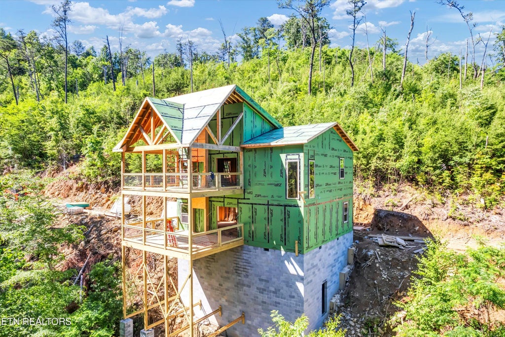 928 Ski Mountain Rd, Gatlinburg