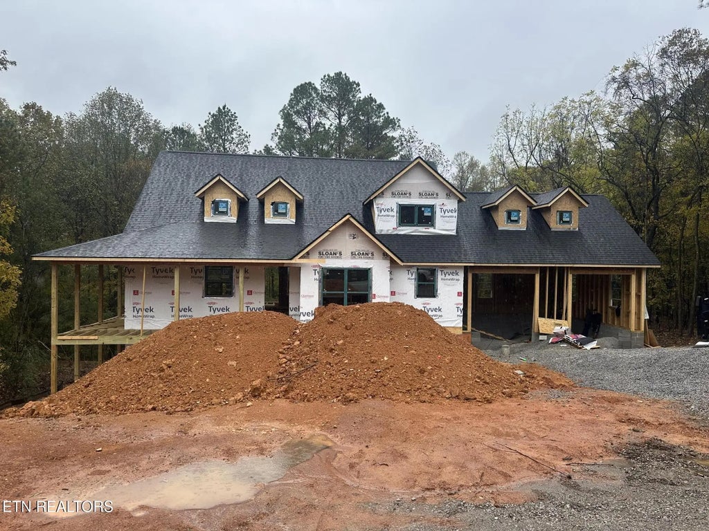 100 Gigi Lane, Loudon