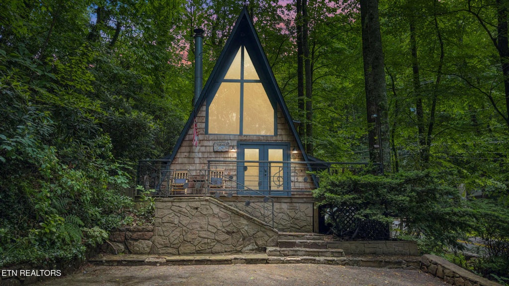 1204 N Baden Drive, Gatlinburg