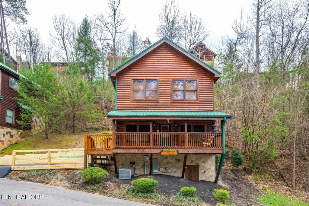 645 Chickasaw Gap Way, Pigeon Forge