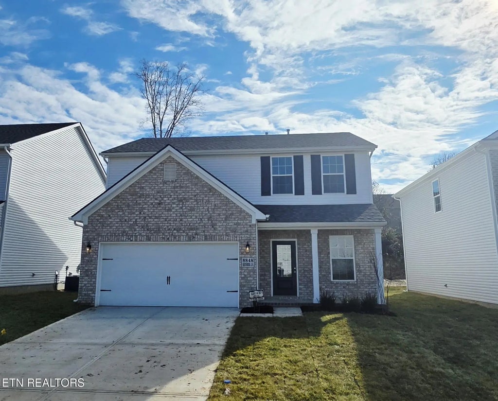 8848 Keenberg Lane, Knoxville