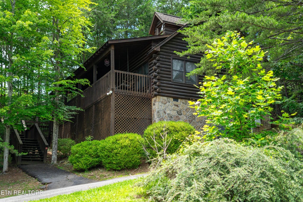 719 Kings Hills Blvd, Pigeon Forge