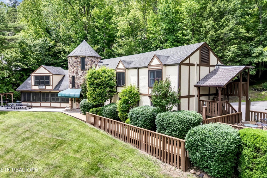 3950 Castle Rd, Gatlinburg