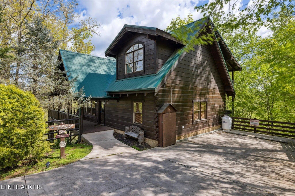 3206 Falling Leaf Way, Pigeon Forge