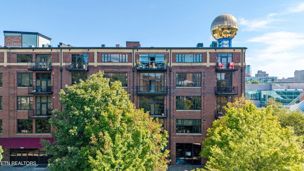 1060 Worlds Fair Park Rd 407, Knoxville