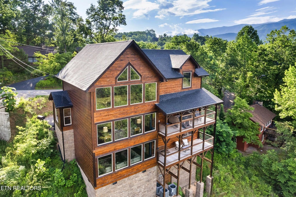 842 Vixen Run, Gatlinburg