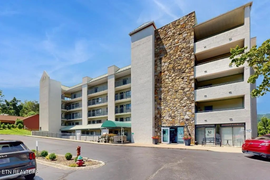 354 E Holly Ridge Rd 354, Gatlinburg