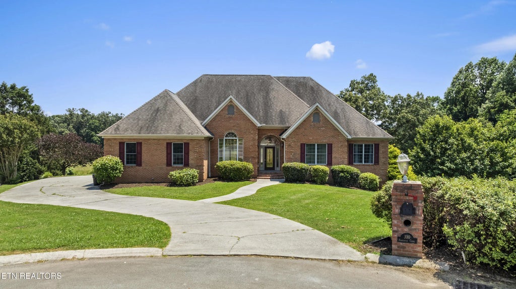 310 Meredith Court, Maryville