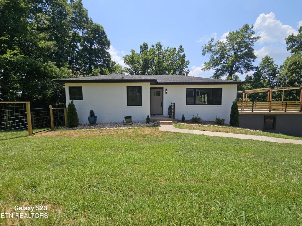 924 Lester Rd, Knoxville