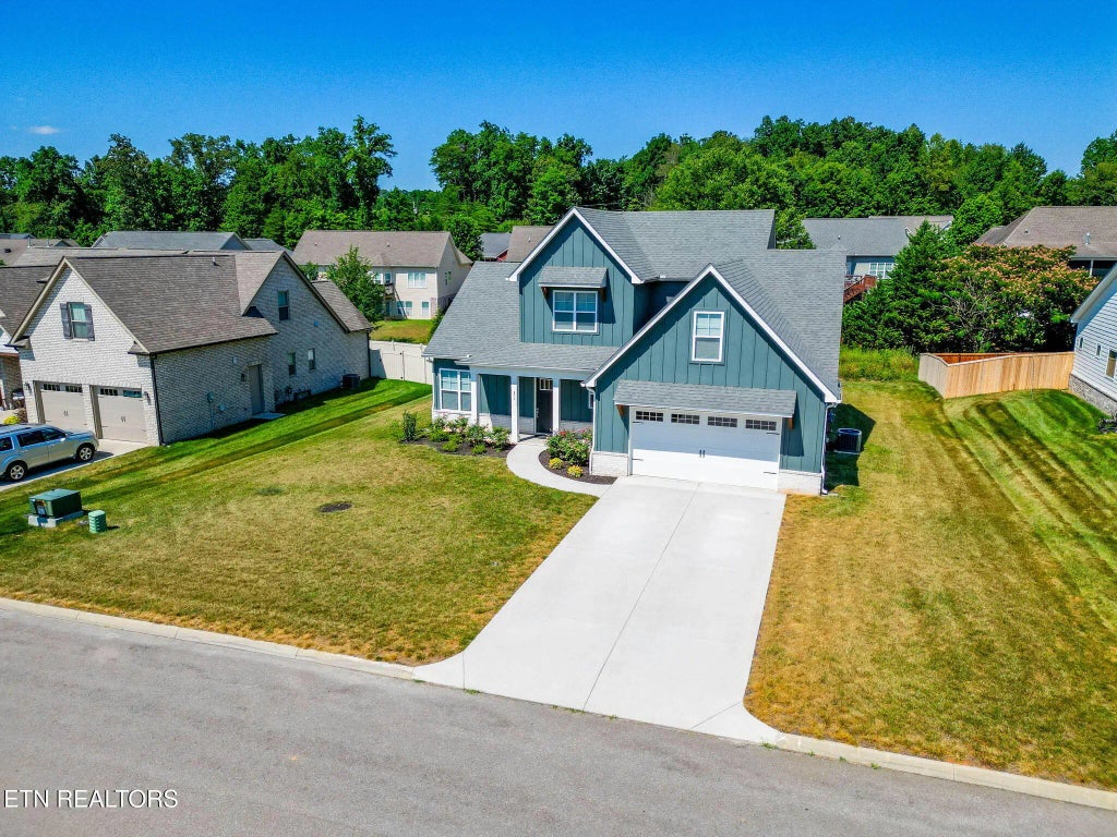 171 Stamford Bridge Way, Lenoir City