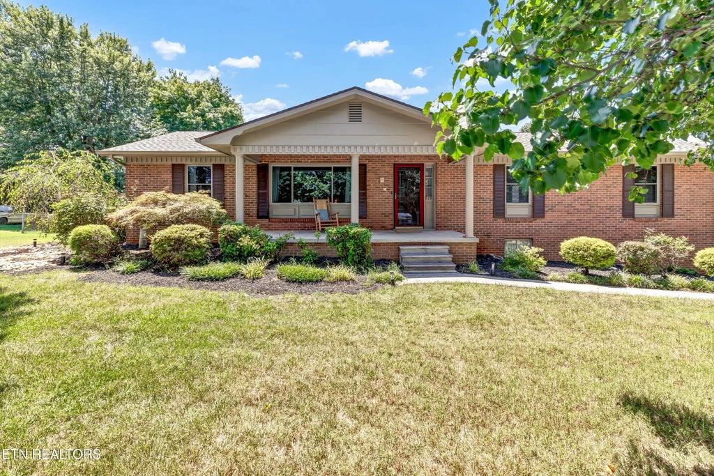 929 Radnor Rd, Maryville