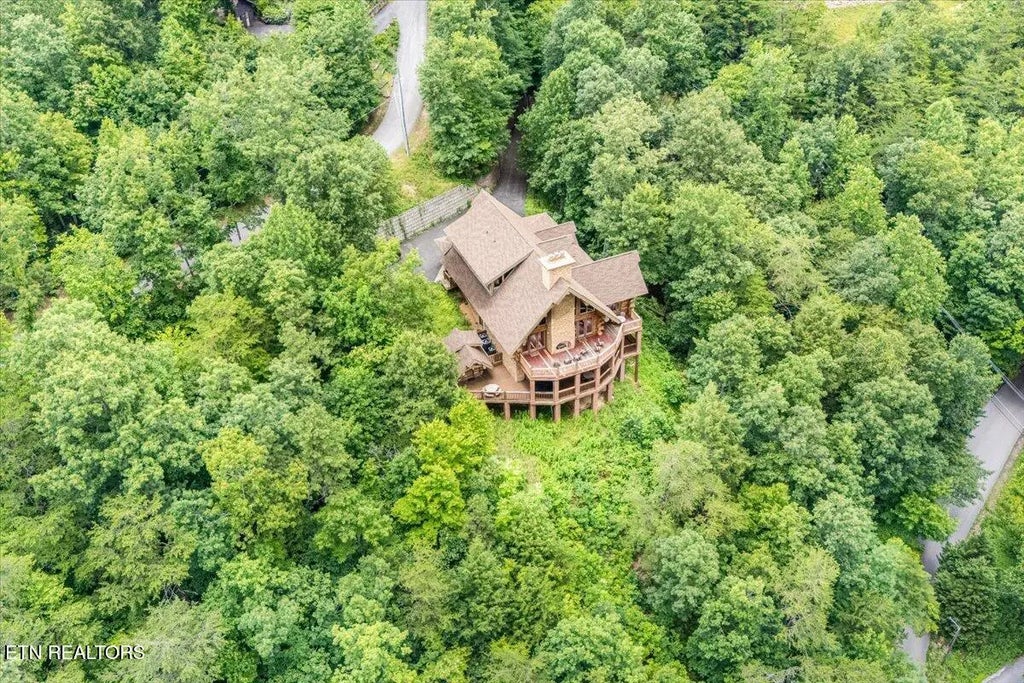 213 Matterhorn Drive, Gatlinburg