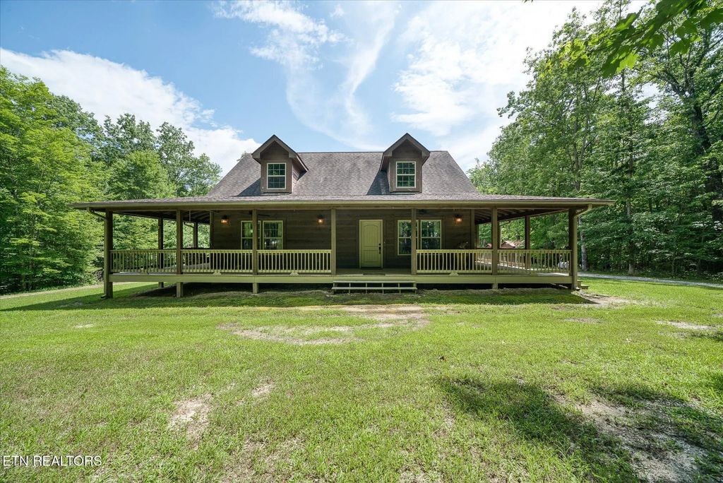 424 Wilderness Lane, Jamestown
