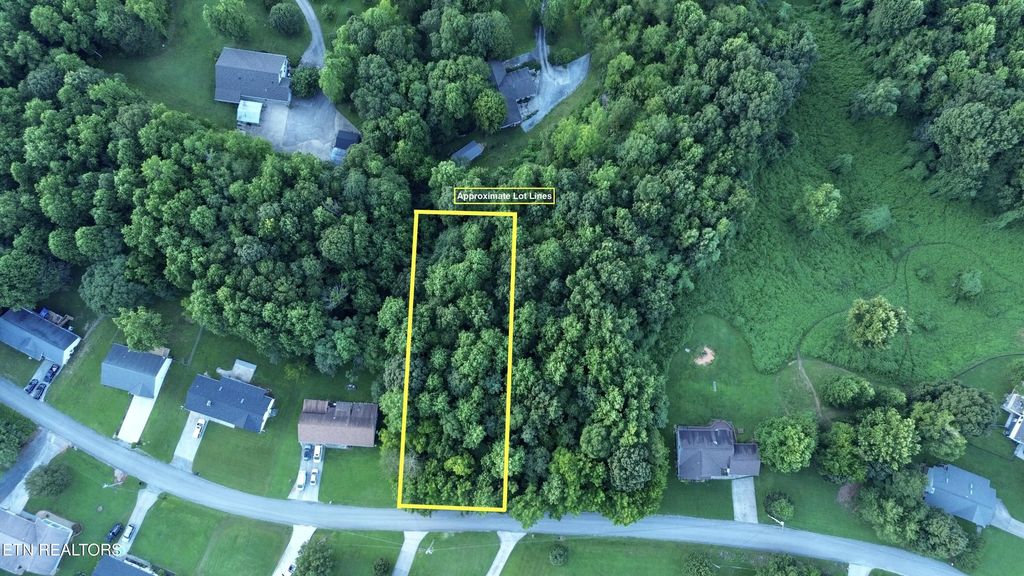 978 Ashley Lane, Dayton