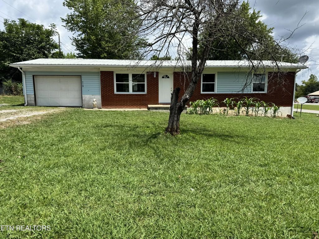 318 Sadie St, Jamestown