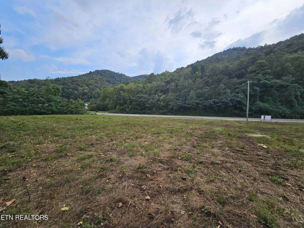 N Highway 25e, Pineville