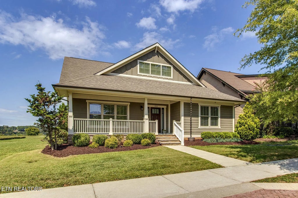 484 Bobcat Run Drive, Loudon