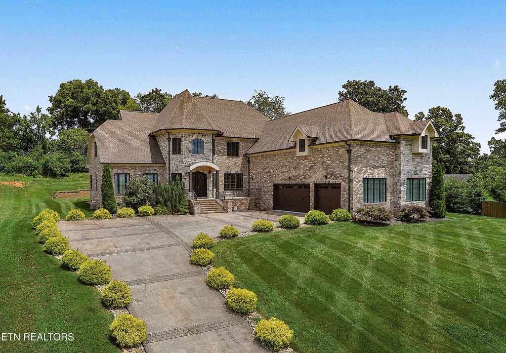 7100 Sir Arthur Way, Knoxville