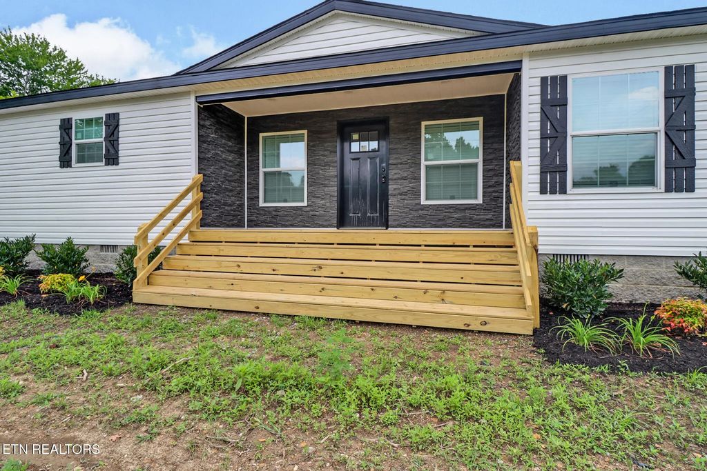 420 Southern Lane, Oneida