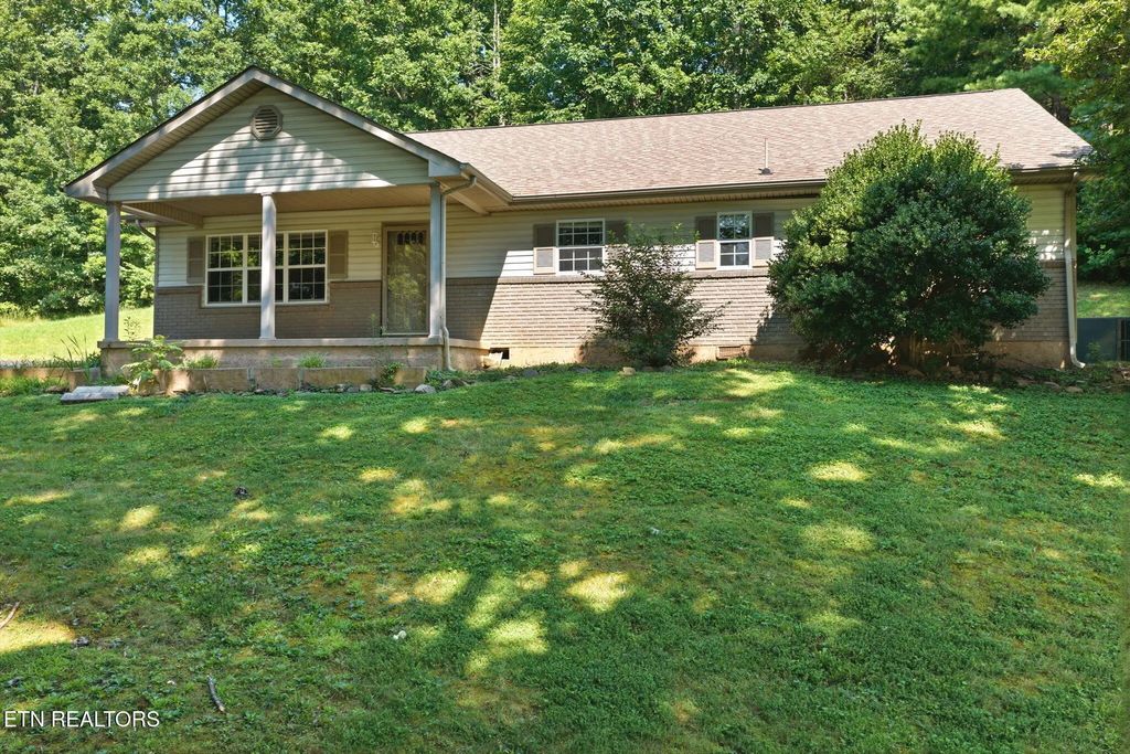 241 Skyline Drive, Oneida