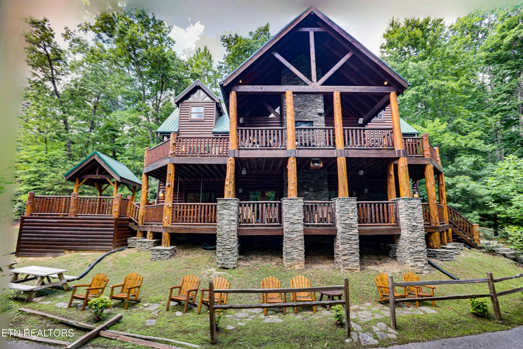2154 Loafers Glory Way, Gatlinburg