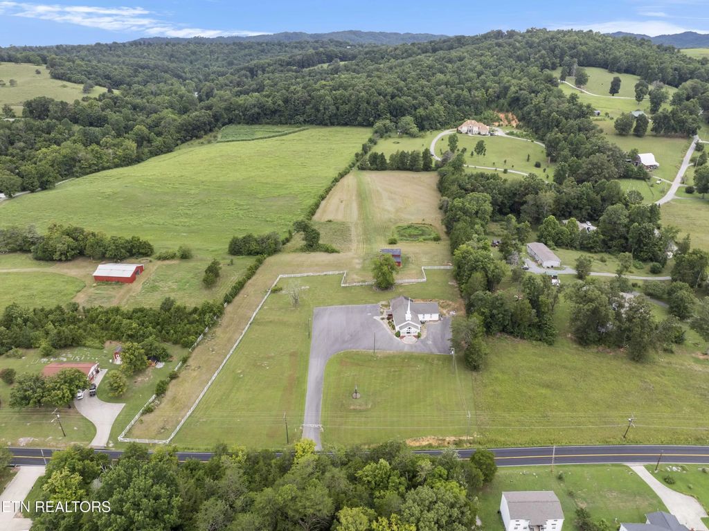 Tazewell Pike, Luttrell