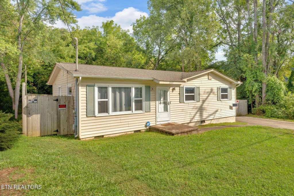 2527 Cecil Ave, Knoxville