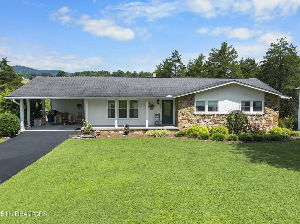 198 Red Cedar Rd, LaFollette