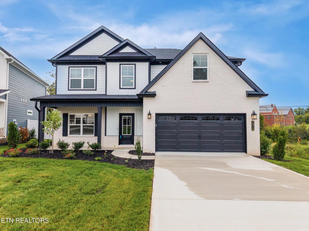 1314 Fort Craig Tr, Maryville