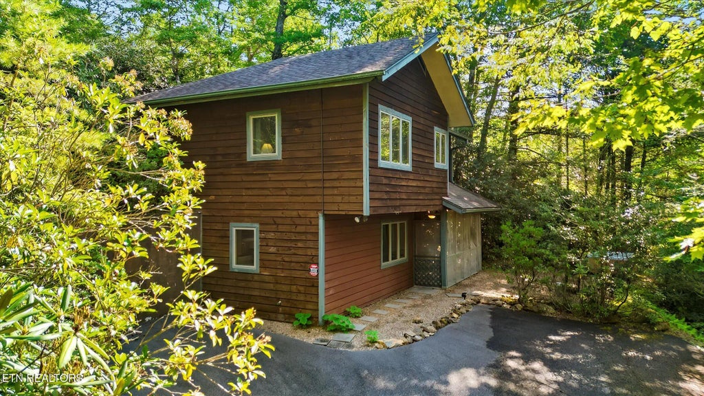 925 Sunshine Tr, Gatlinburg